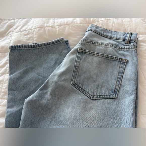 Reformation Cynthia straight leg light wash jeans, 28 Tahoe wash - Picture 14 of 14